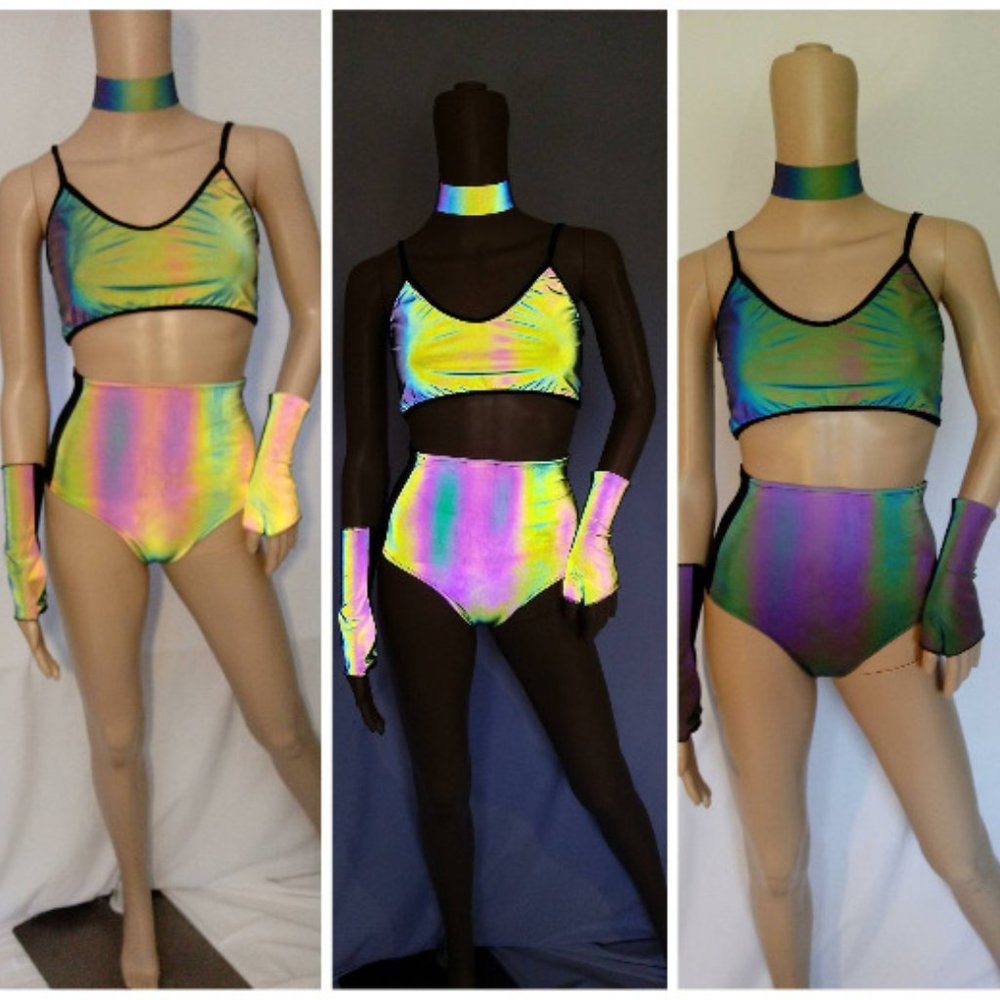 Reflective high waisted hot pants, choker, glove